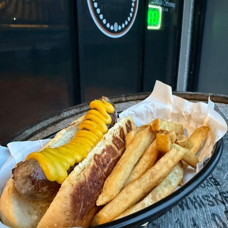 Antigu Beer Brat